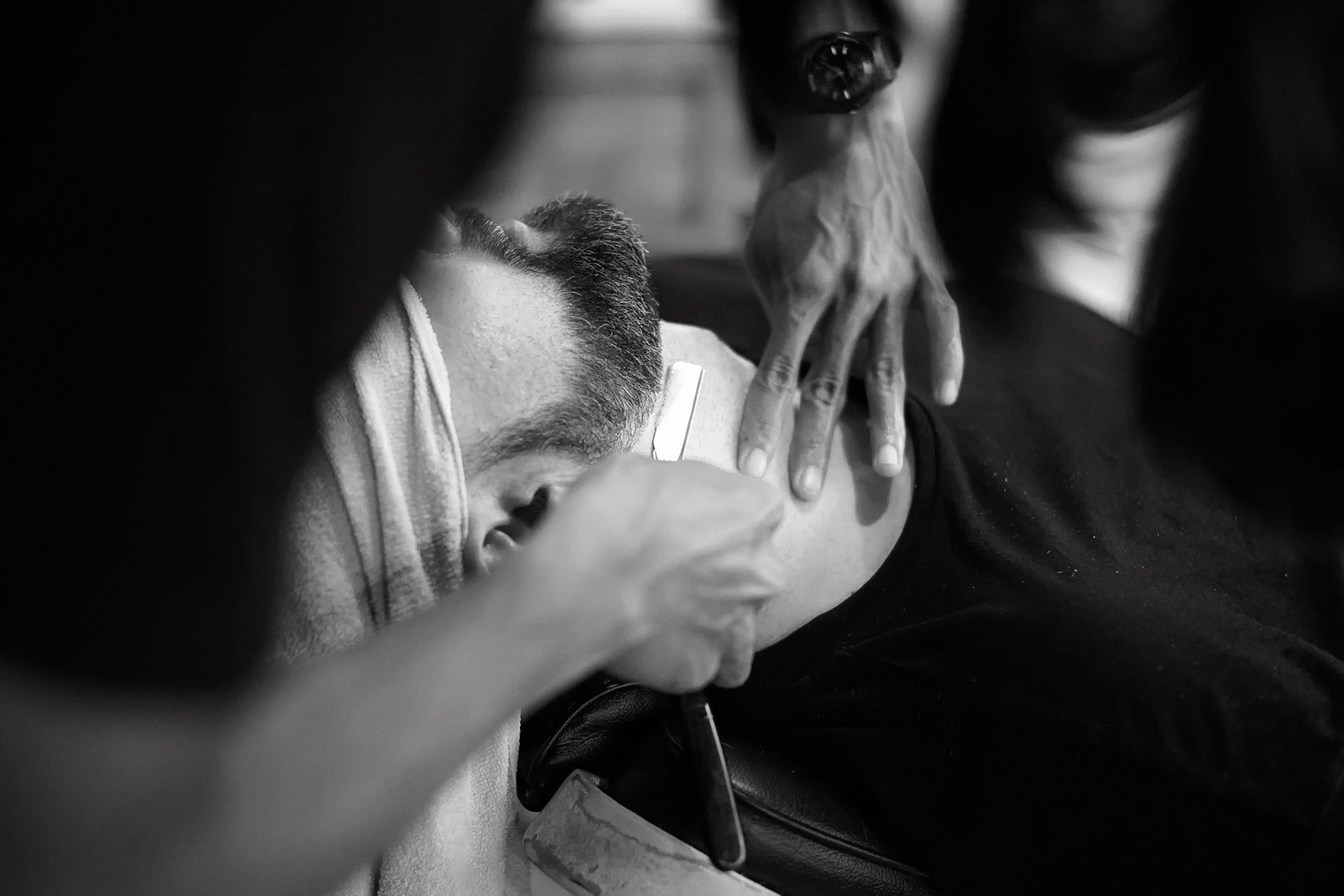 Traditional straight razor grooming